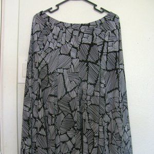 Premise Black and white skirt